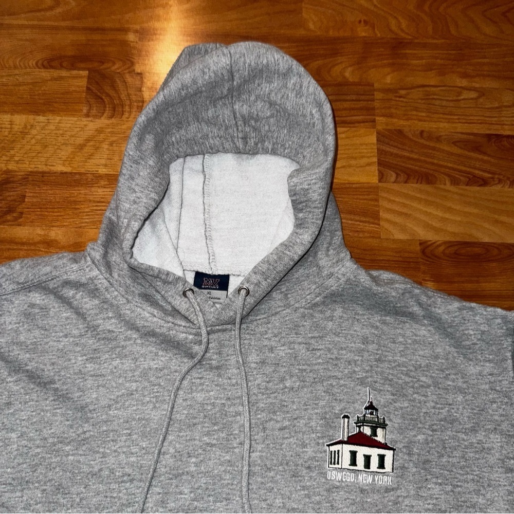 Vintage Oswego, NY Embroidered Lighthouse Hoodie Men’s Size XL Gray Pullover - Picture 3 of 14